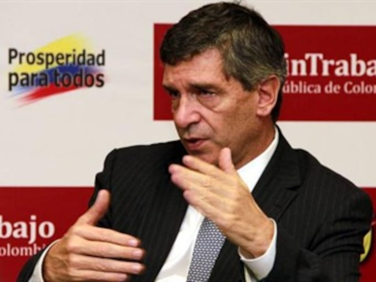 Gobierno invertirá 40 billones de pesos en pensiones para 2014