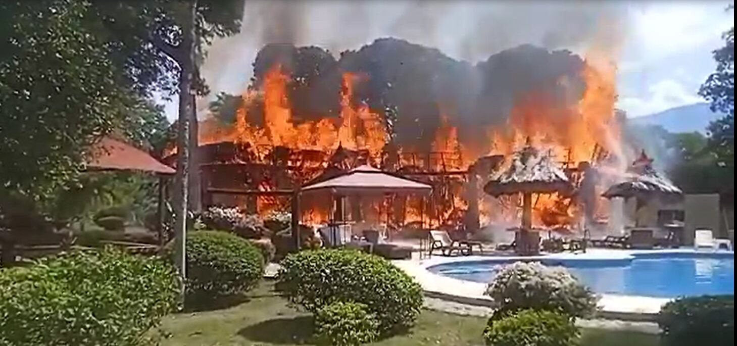 Incendio en finca de Santafé de Antioquia-  captura de pantalla video denuncias Antioquia