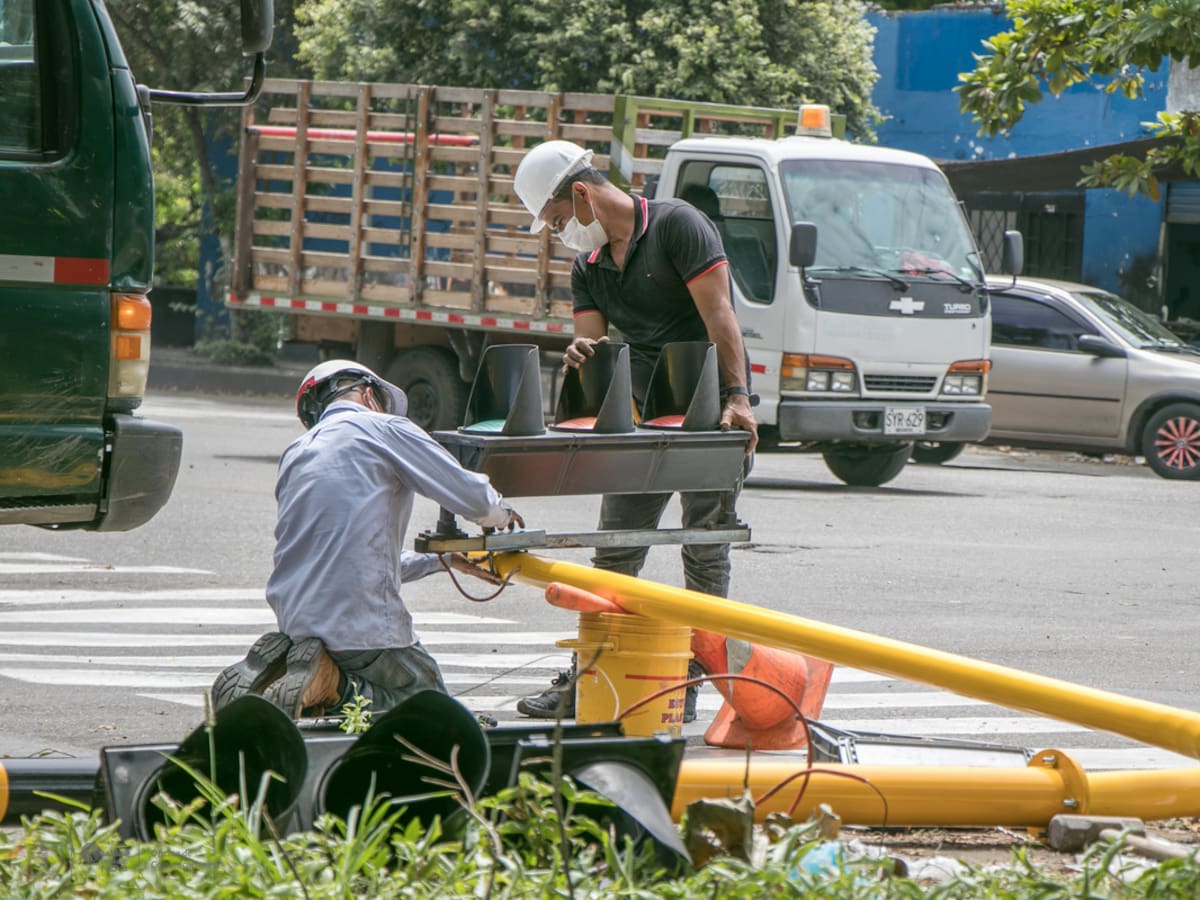 ¡Neiva sin semáforos! Delincuentes se roban el cableado