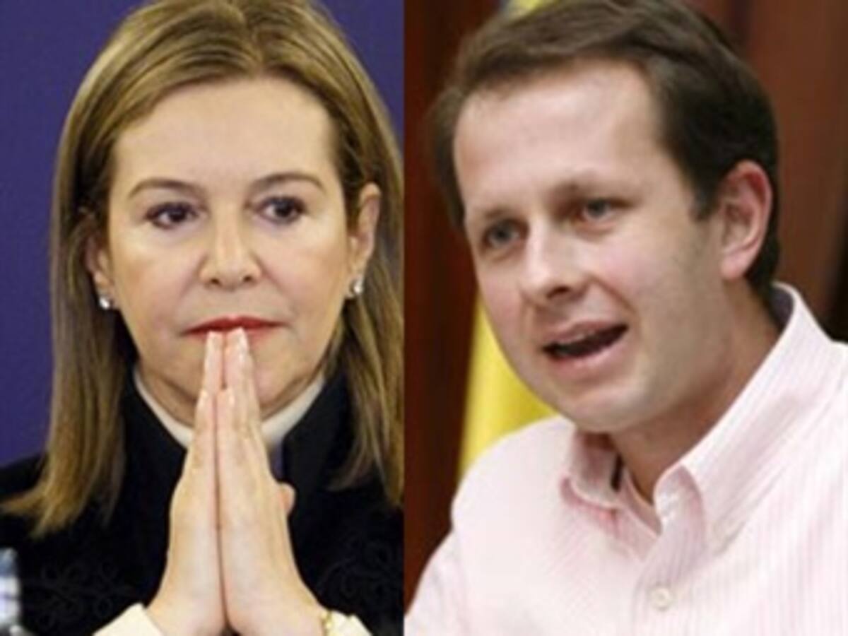 Arias pide investigar a Noemí por censura de prensa durante el holocausto del Palacio de Justicia