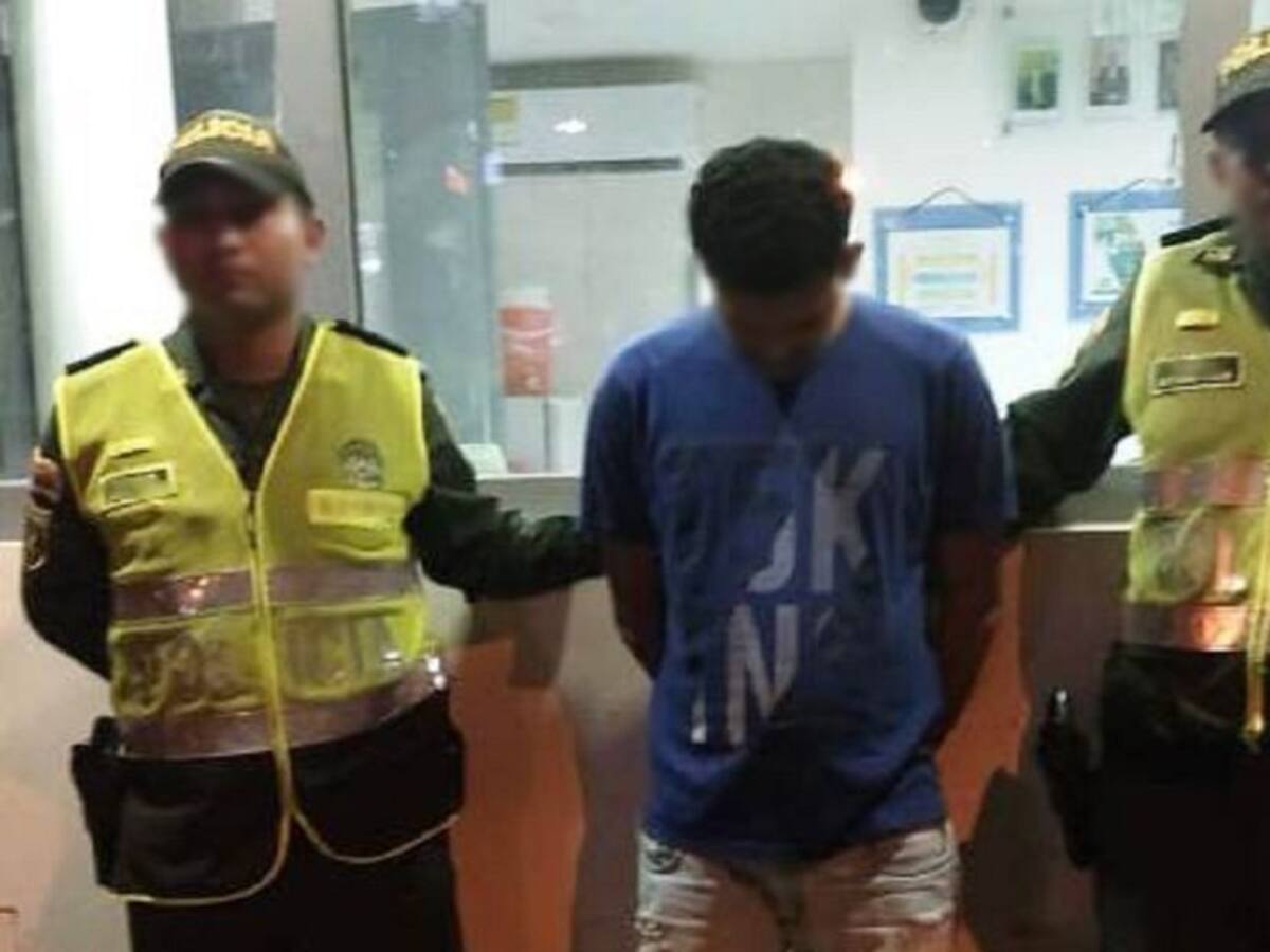 En Cartagena, capturan a tres personas durante el toque de queda