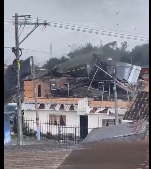 Vendaval en Yarumal deja 35 casas detechadas- foto cortesía