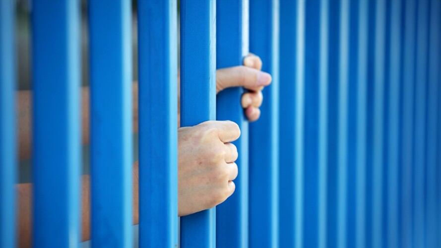 El individuo permanecía privado de la libertad y escapó sin que fuera detectado por funcionarios. Foto: Getty Images