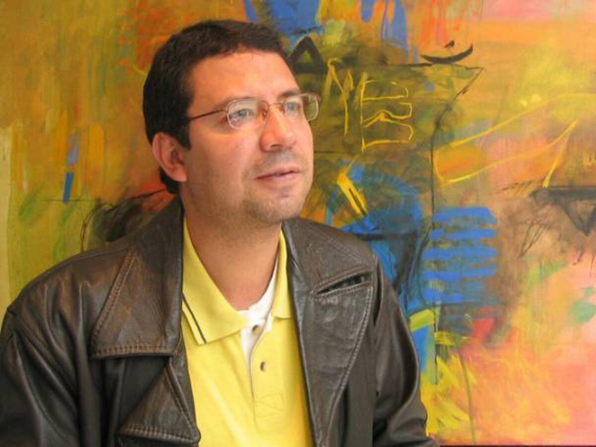 Alberto Salcedo saluda a Caracol Radio en sus 70 años