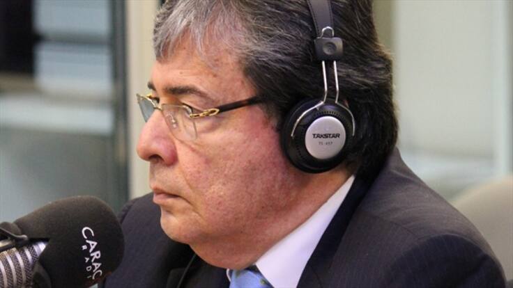 Holmes Trujillo plantea suspender temporalmente las negociaciones de paz