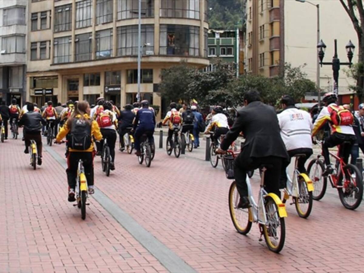 49 % de los bogotanos se moviliza al menos una vez por semana en bicicleta