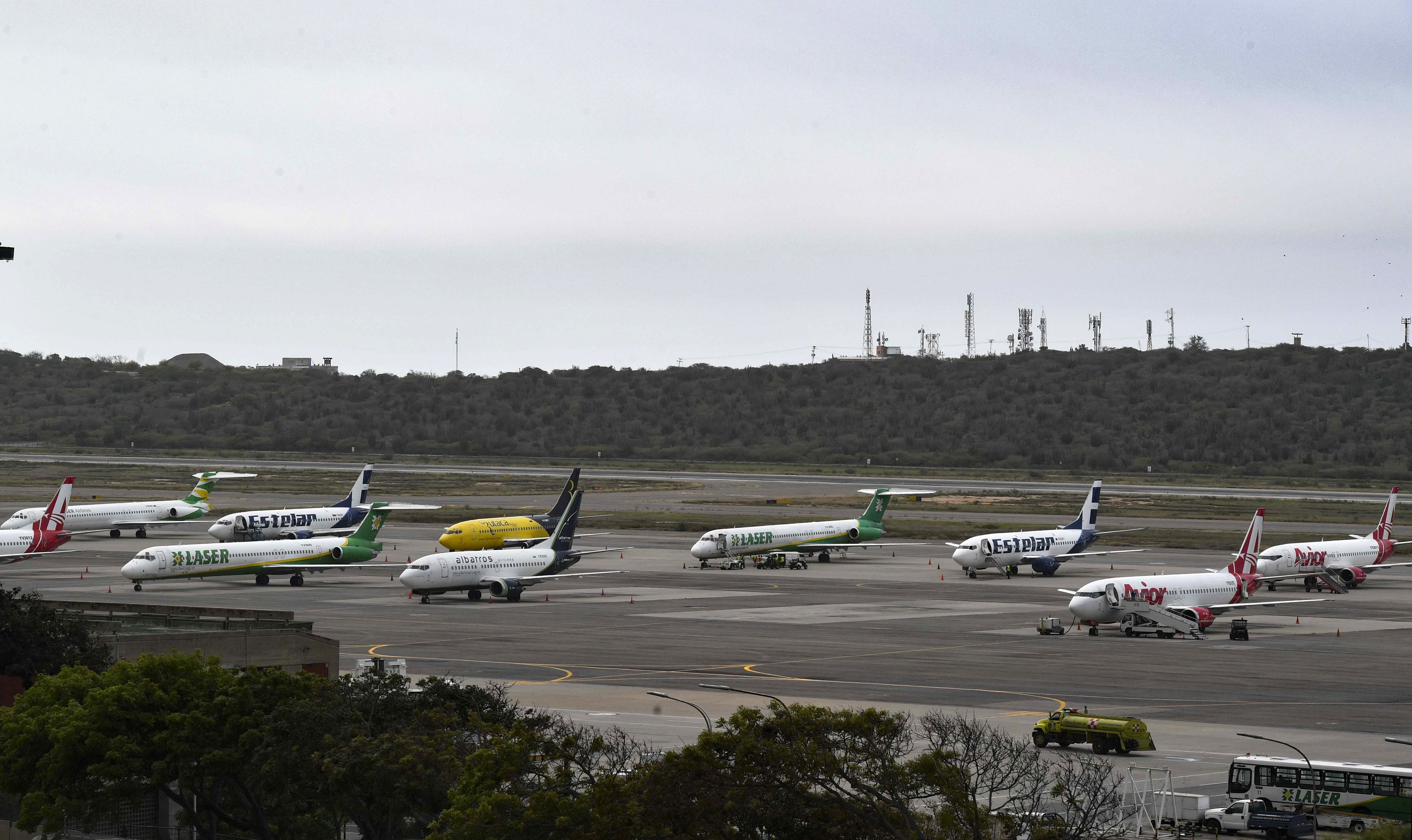 Aviones en el Aeropuerto Internacional Simón Bolívar en Maiquetía (estado Vargas al norte de Venezuela)
