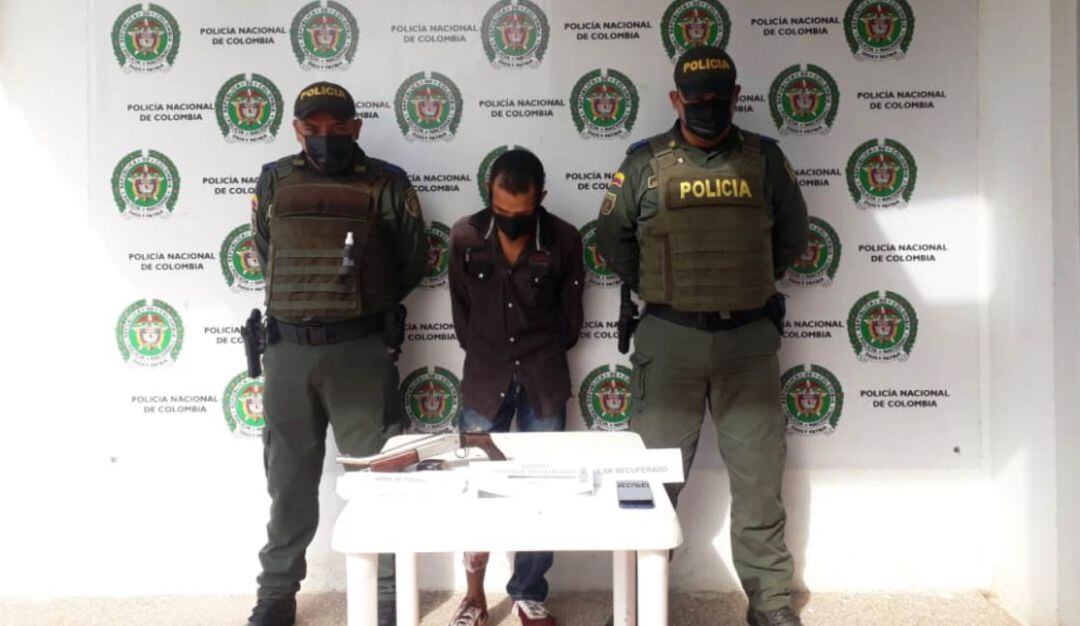 La policía tuvo que intervenir para evitar que la comunidad aplicara justicia por su propia cuenta