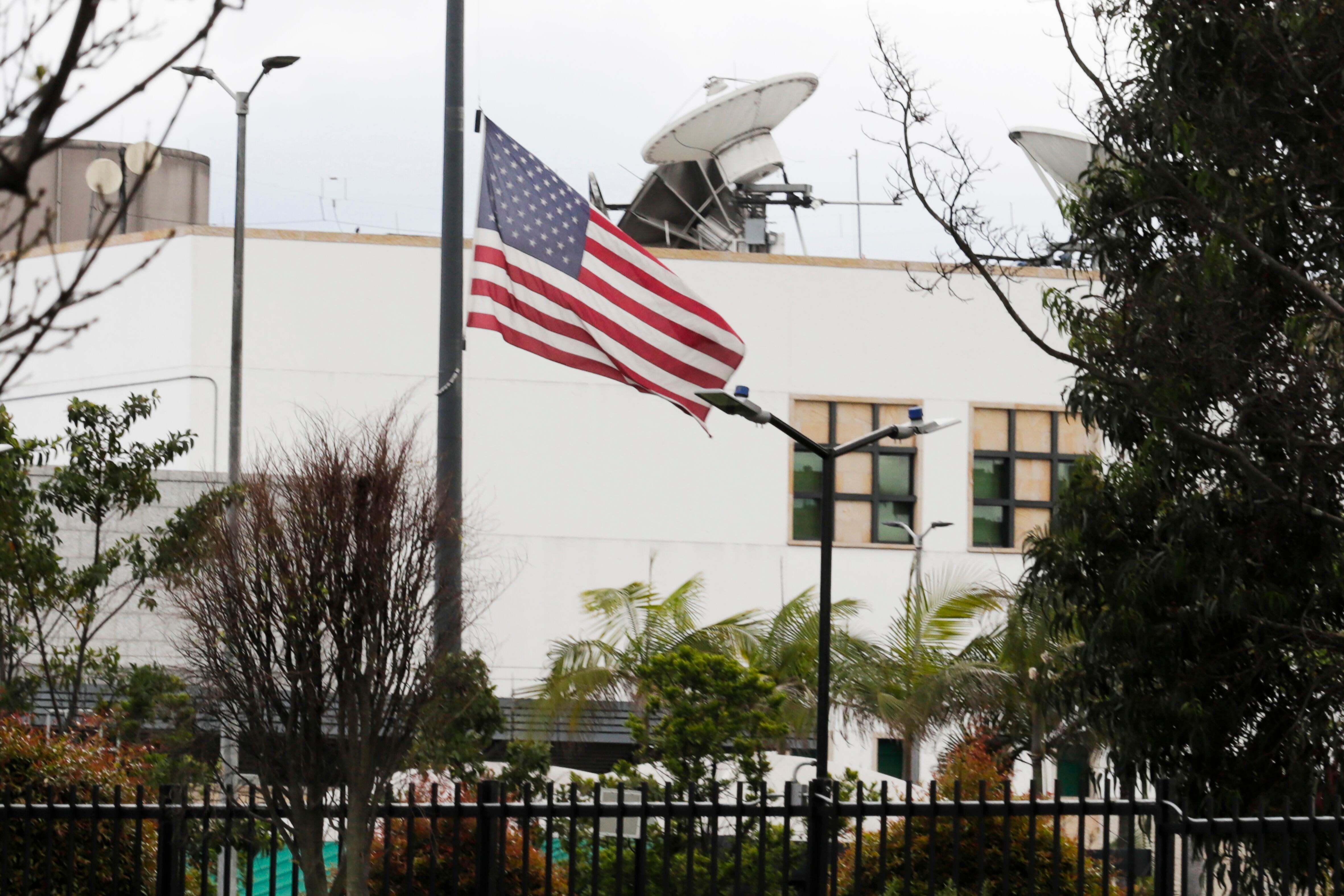 AME4266. BOGOTÁ (COLOMBIA), 26/01/2025.- Fotografía de la embajada de los Estados Unidos este domingo en Bogotá (Colombia).