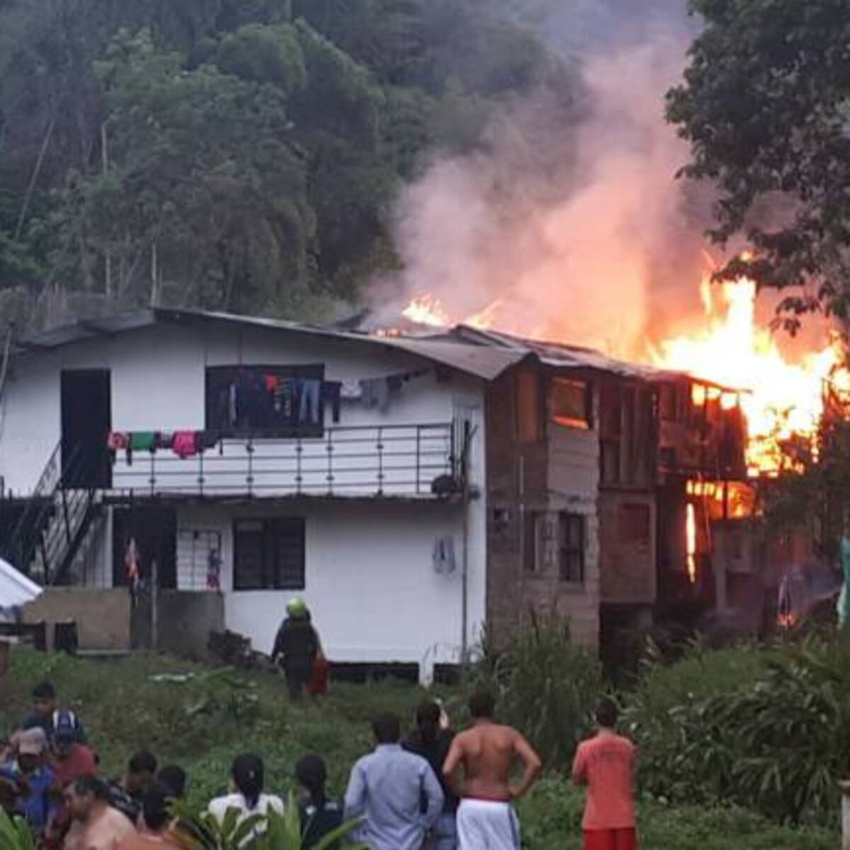 Incendio consumió tres viviendas en Santa Rosa de Cabal