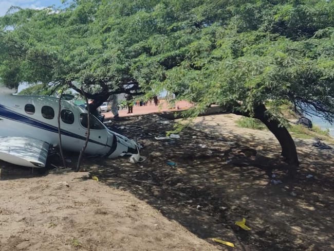 “Sal de ahí que esta avioneta se va a prender”: testigo de accidente en Santa Marta
