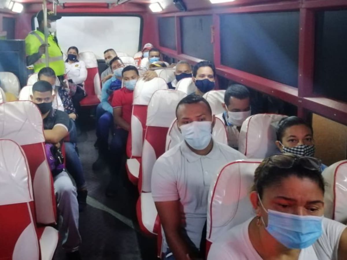 Cuatro empresas y Transmetro asumen rutas de Transporte Atlántico