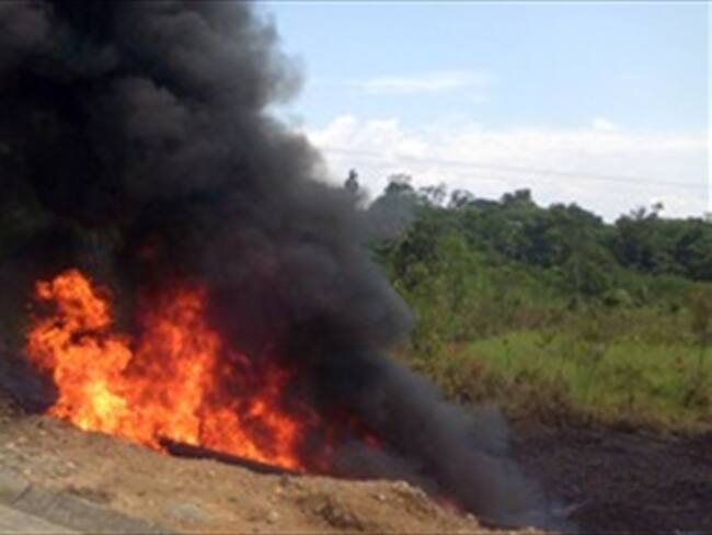 Restringido el bombeo por atentados a los oleoductos de Putumayo