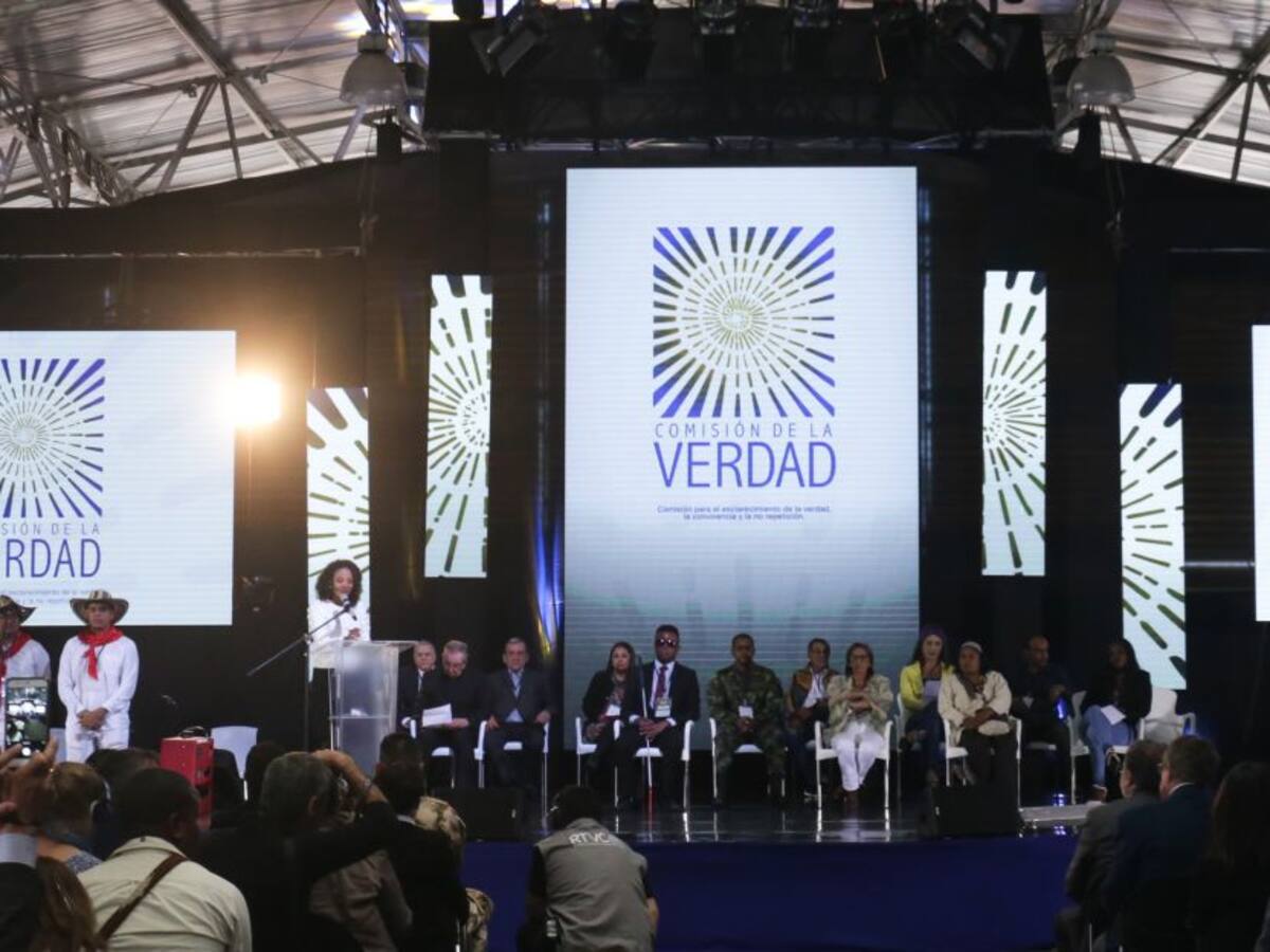 MinDefensa ha entregado 200 documentos a la Comisión de la Verdad