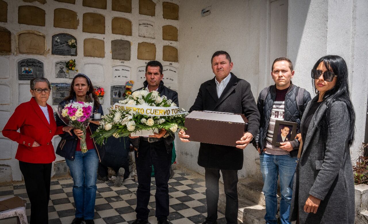 Identificación de cuerpo desaparecido en el Palacio de Justicia. Cortesía Unidad de Búsqueda