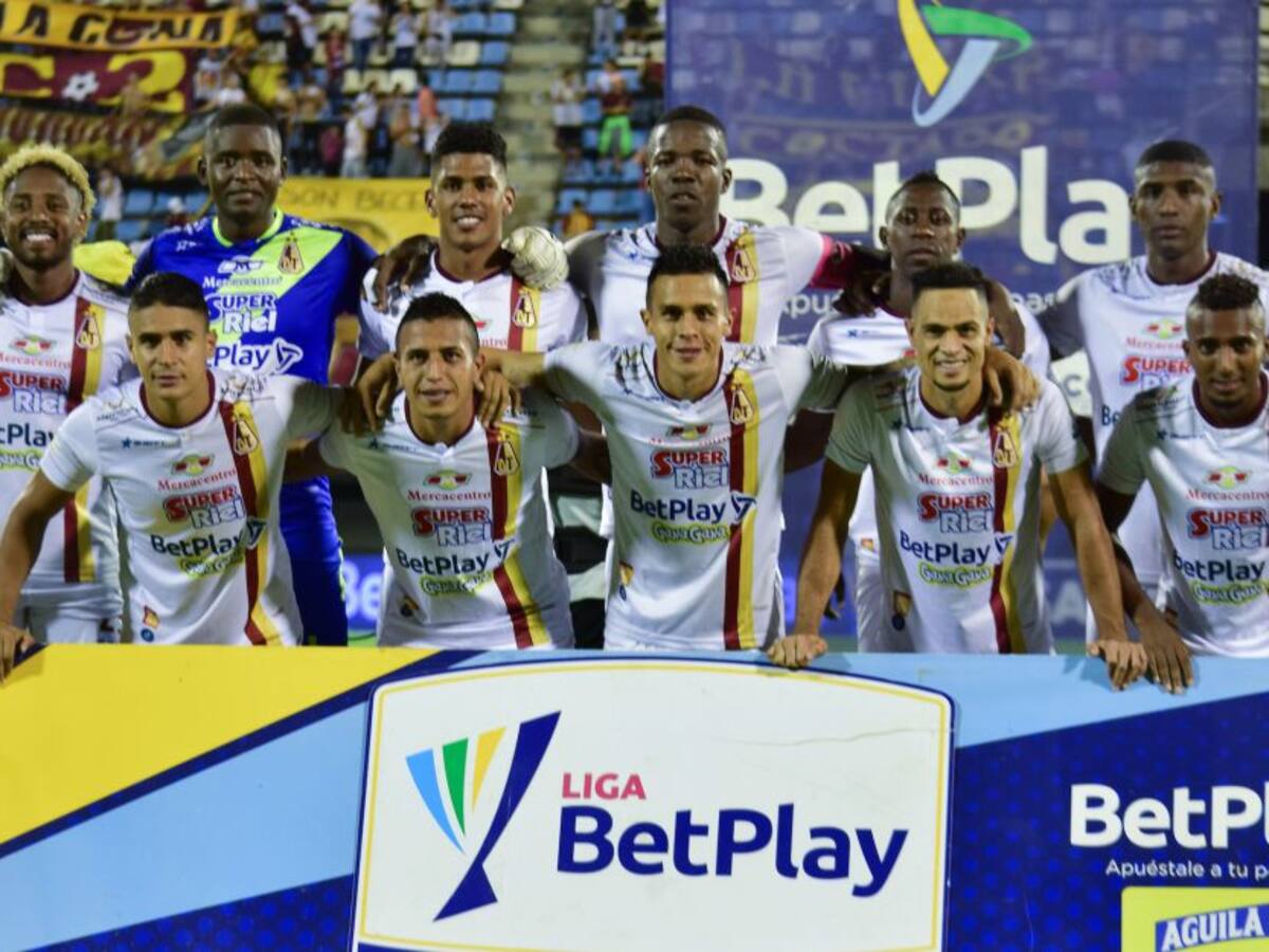 Jugadores del Tolima con los pies en la tierra luego de goleada a Alianza