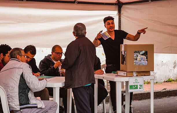 “Cómo defenderse de la desinformación en las elecciones” reunirá a más de una decena de líderes y figuras destacadas de la academia, política, prensa y sociedad civil. | Foto: Getty Images