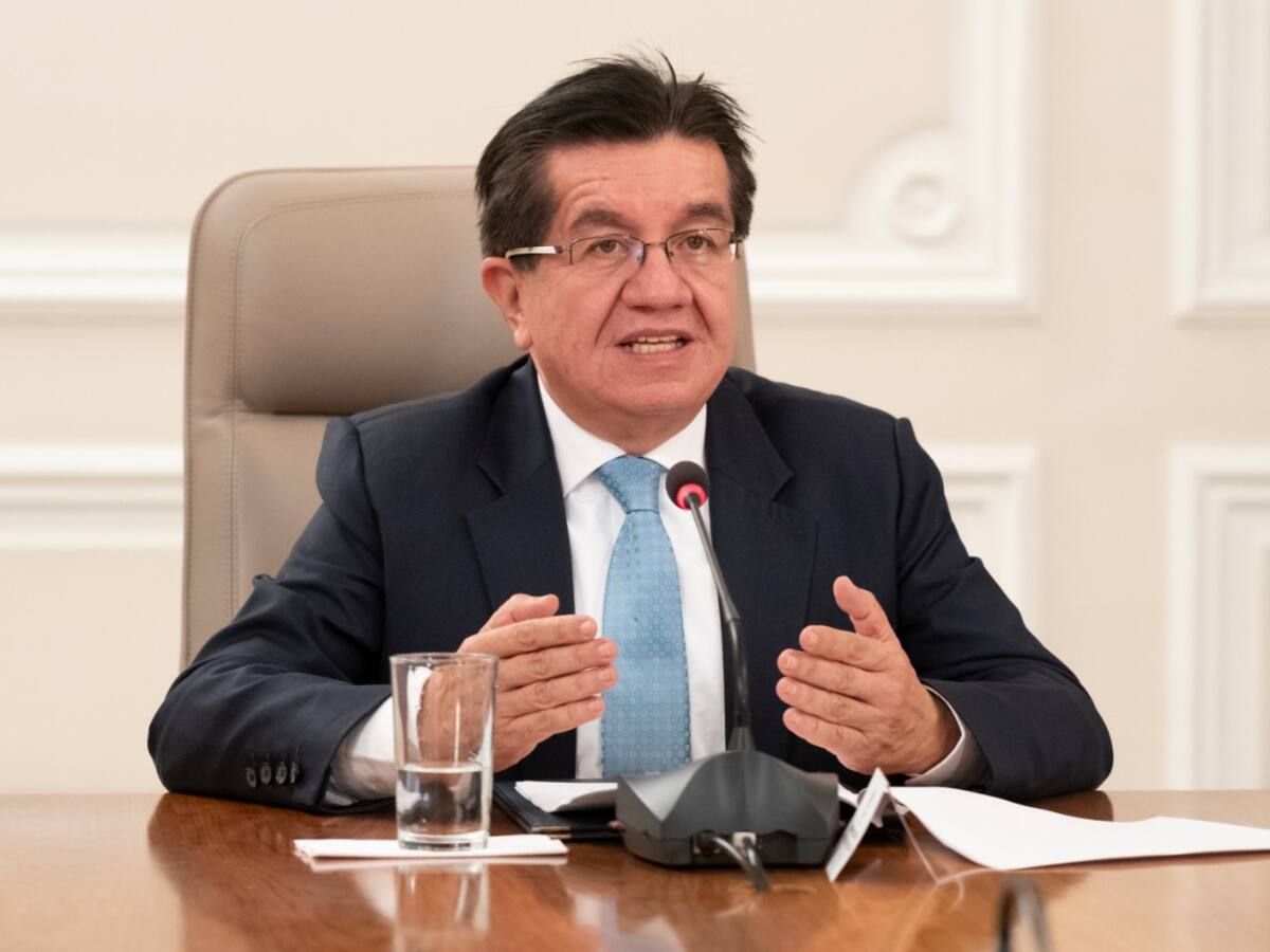 ¿Exministro de Salud Fernando Ruiz, candidato a la Alcaldía de Bogotá?