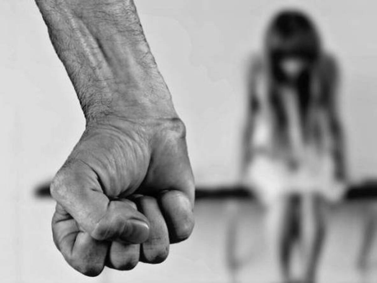 Mujer denuncia que fue abusada sexualmente por su jefe