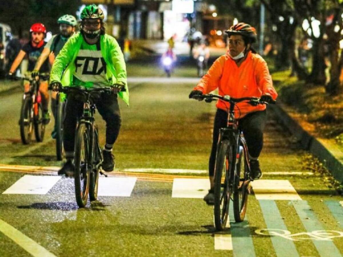 Ciclovía nocturna Bogotá HOY 15 de diciembre: Cierres viales, rutas, horarios y más
