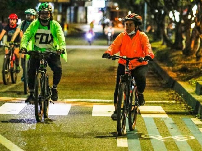 La Ciclovía Nocturna se toma las calles de Bogotá este 15 de diciembre
