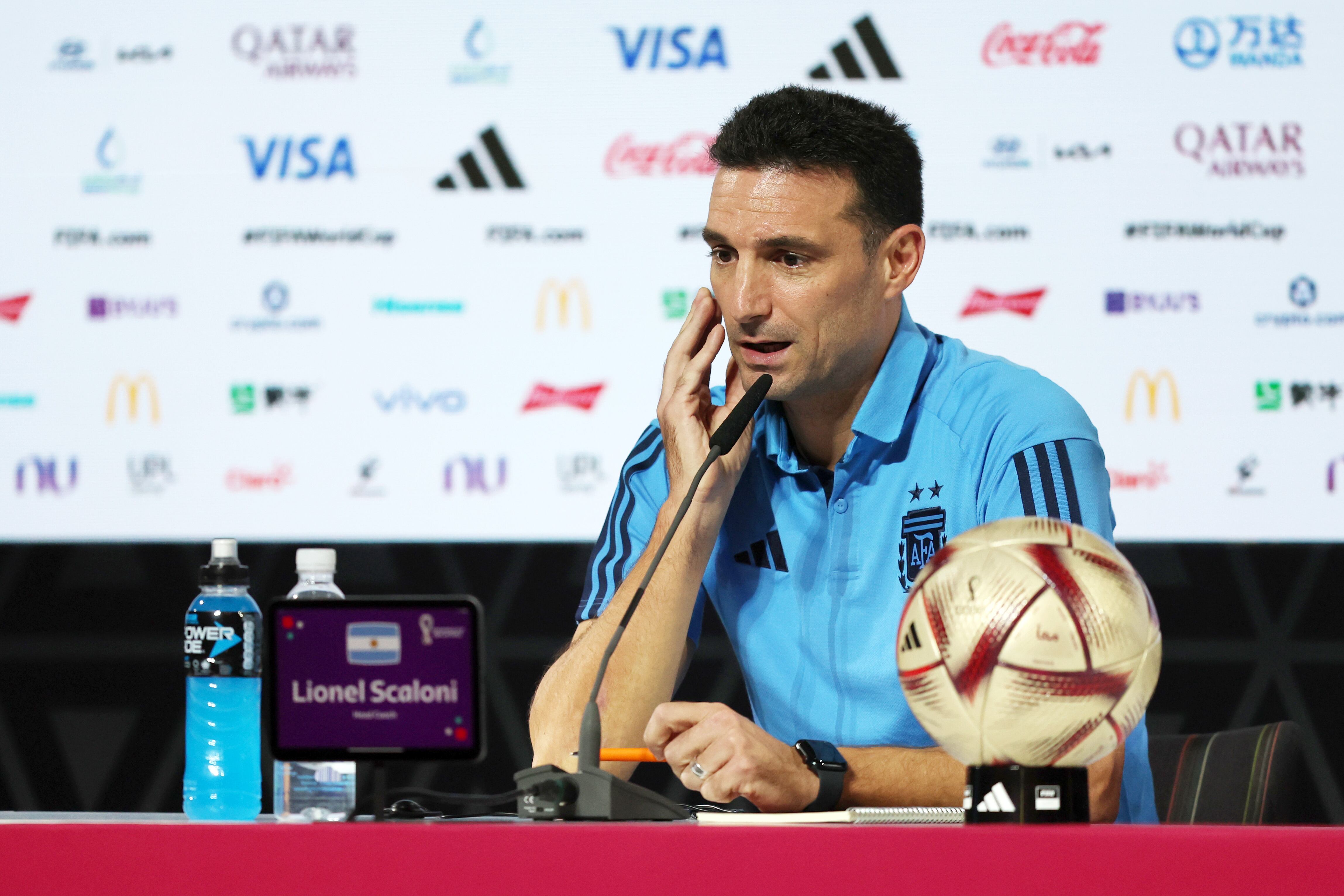 Lionel Scaloni, técnico de Argentina en rueda de prensa. (Photo by Mohamed Farag/Getty Images)