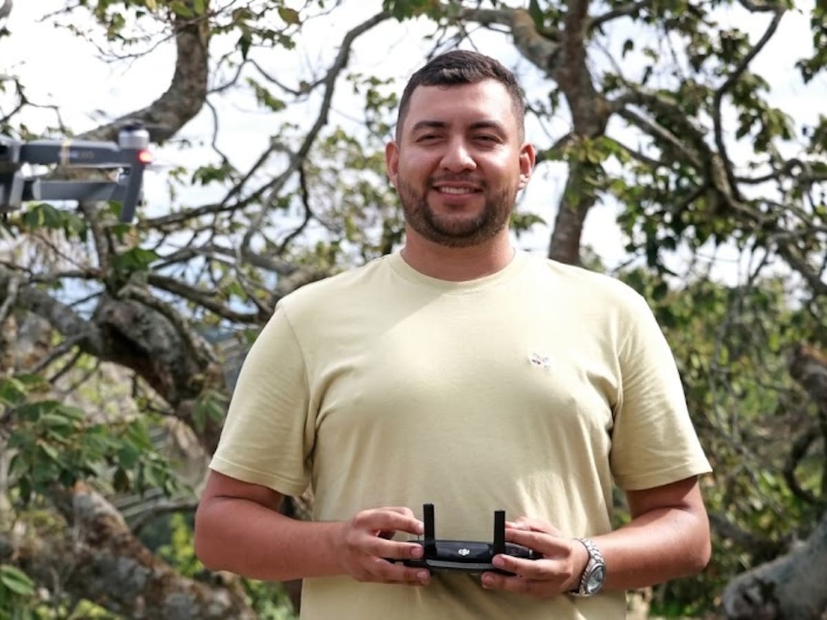 Daniel Tovar, el ingeniero quindiano premiado por DJI por usar drones con IA en el campo