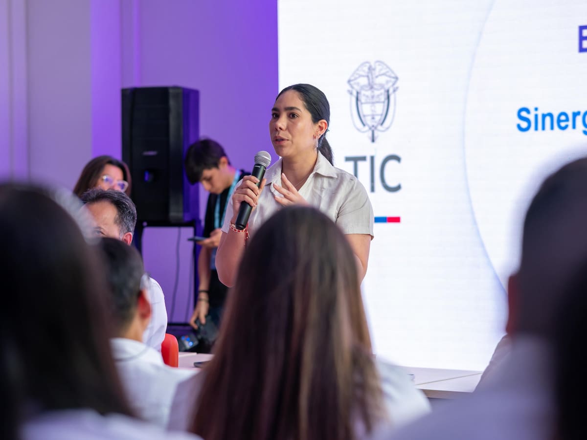 El hilo conecta: tras posesión, nueva MinTIC viajó a Cúcuta y presentó proyectos junto a Gobernación