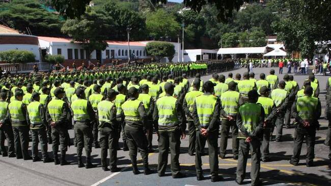Las autoridades piden respeto para los uniformados en medio del cumplimiento de su función.