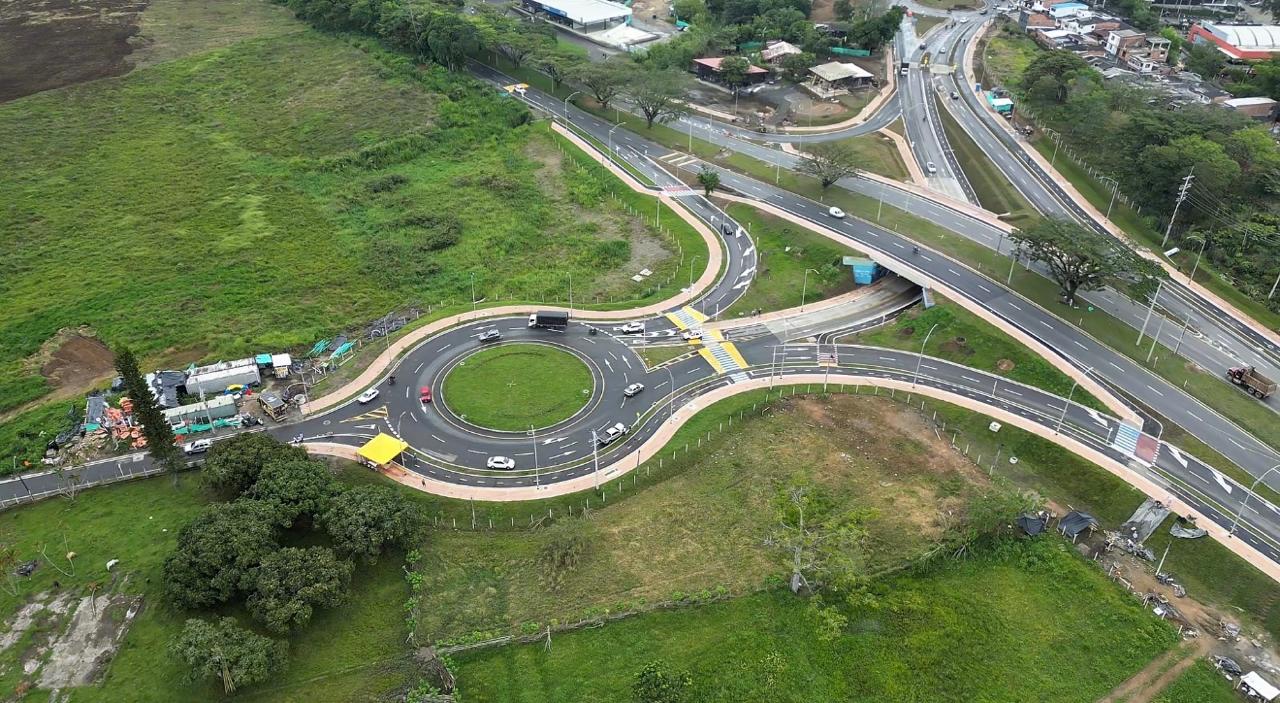 Foto: Intersección de Galicia (única obra entregada en Risaralda) - Ministerio de Transporte (archivo)