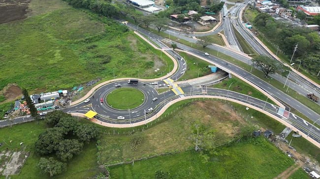 Foto: Intersección de Galicia (única obra entregada en Risaralda) - Ministerio de Transporte (archivo)