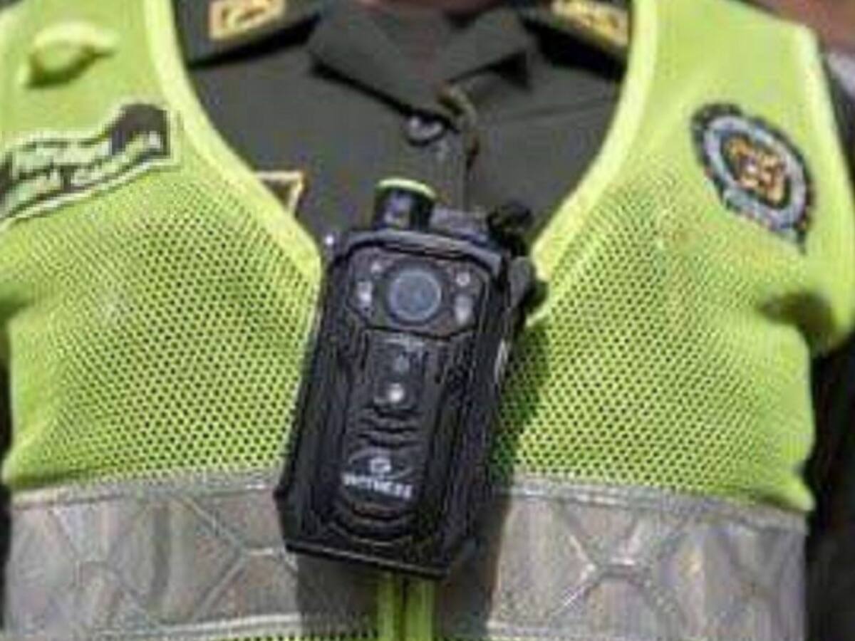 Delincuentes suplantando la policía, se robaron casi 200 millones de pesos