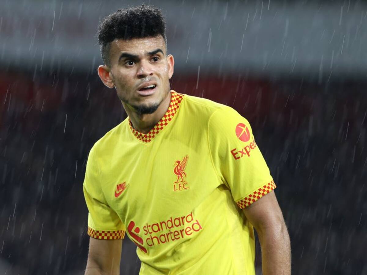 Liverpool, con Luis Díaz, derrotó a Arsenal y se puso a un punto del City