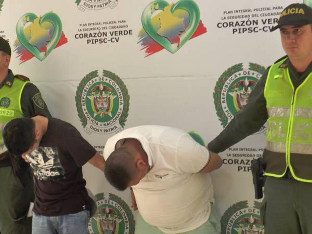 En Quindío capturaron a dos hombres que se pasaban por policías para robar
