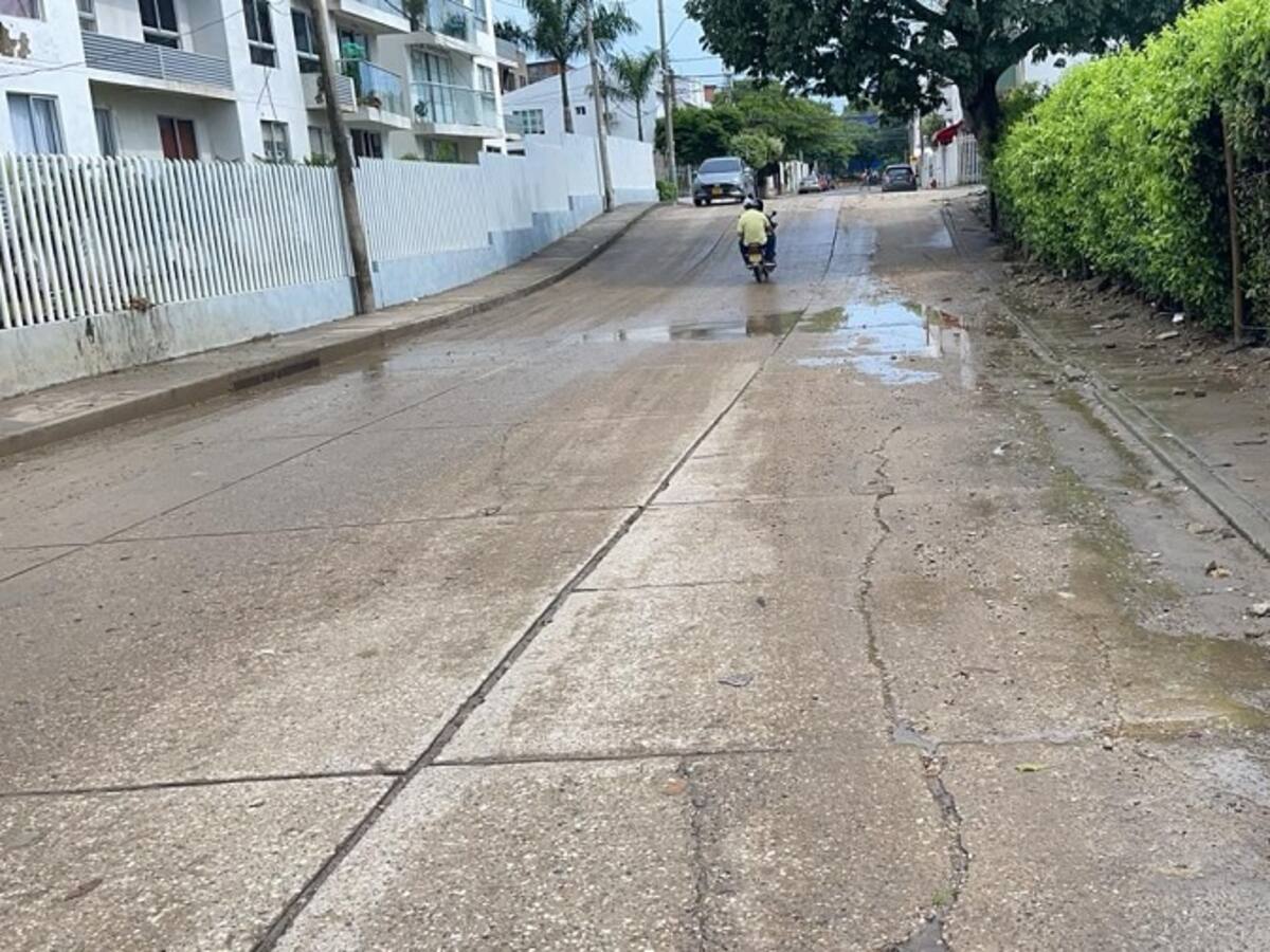 ¡Ya era hora! Ponen fin a “laguna de El Country” tras limpieza de basuras de los drenajes