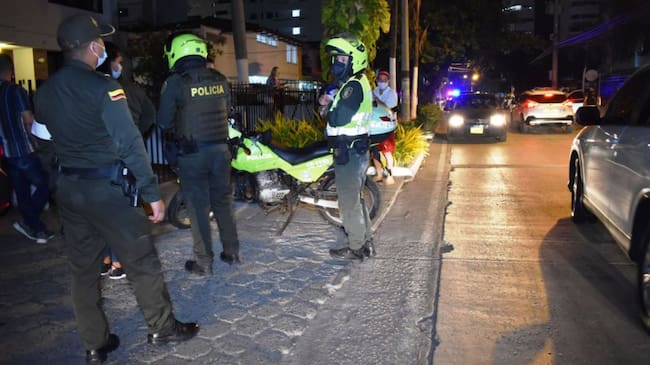 Al parecer pretendían hurtarle un reloj Rolex a un comerciante en Bocagrande y se presentó un intercambio de disparos