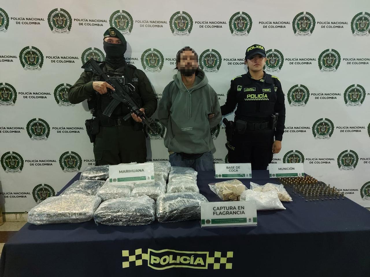 Capturado por presunto porte de municiones y estupefacientes. Foto: Policía Metropolitana