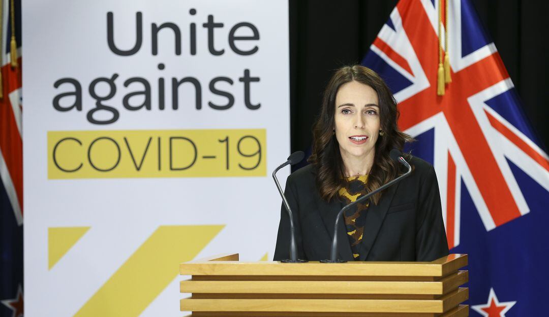 La primera ministra de Nueva Zelanda, Jacinda Ardern, durante el anuncio de nuevas medidas para enfrentar la pandemia. 