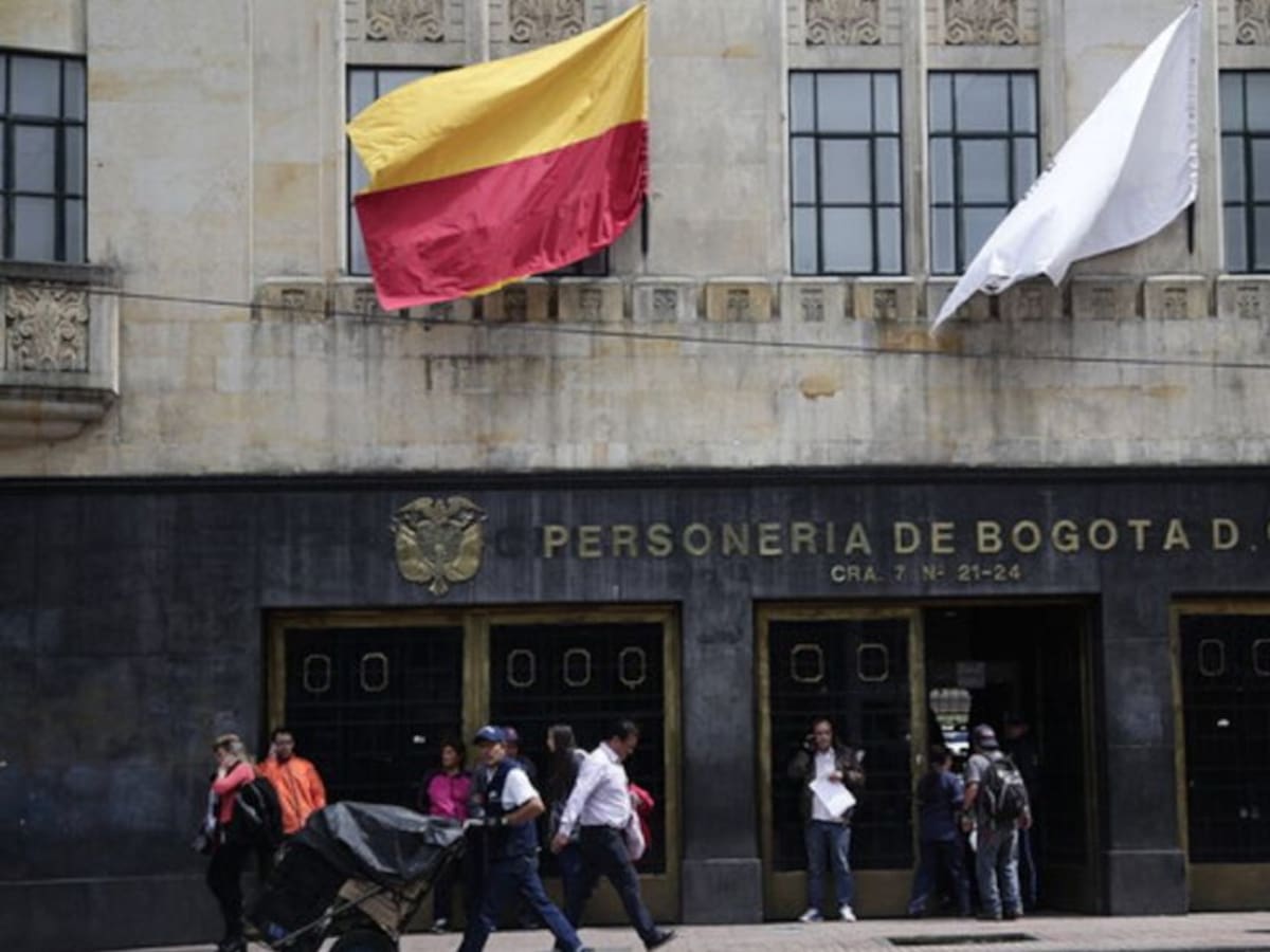 Personería de Bogotá pide proteger a indígenas asentados en la Plaza de Bolívar