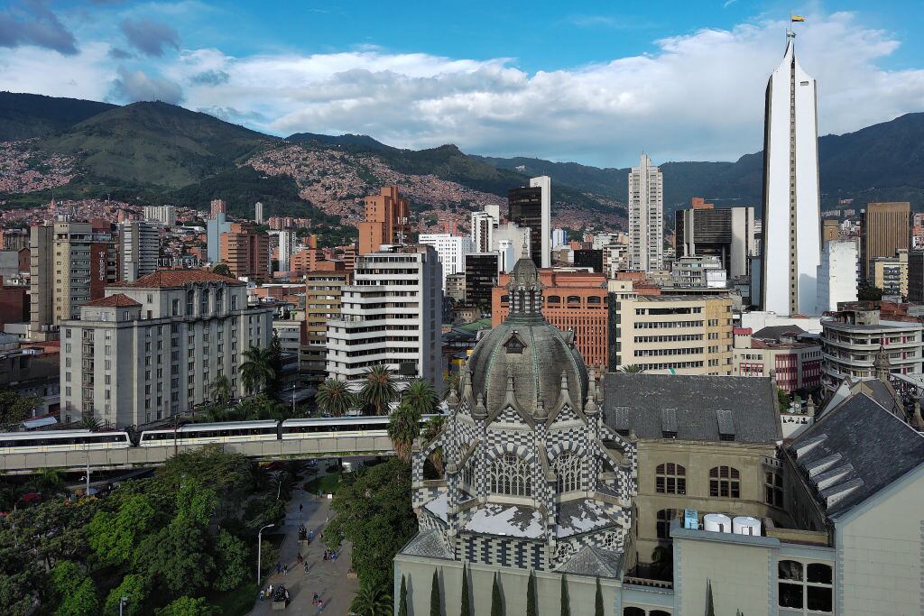 Medellín, una de las ciudades sugeridas por la IA (Photo by AFP) (Photo by STR/AFP via Getty Images)