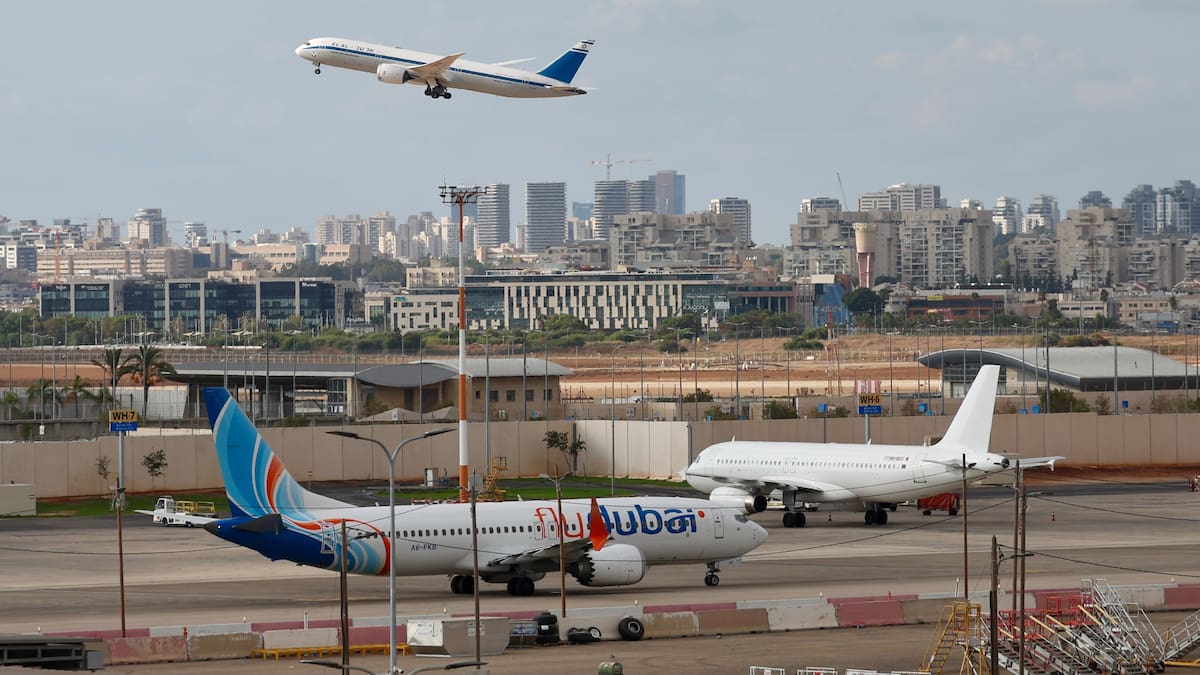 La aerolínea emiratí Flydubai suspende vuelos desde y hacia Israel