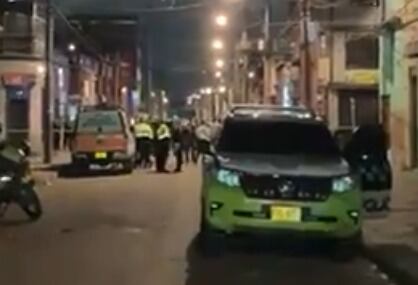 Tres personas resultaron heridas tras la explosión de una granada en el barrio San Bernardo (Caracol Radio).