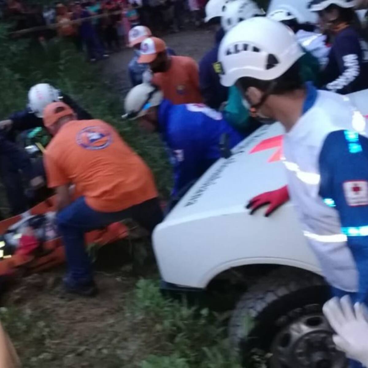 Campero rodó por un abismo en el norte del Tolima