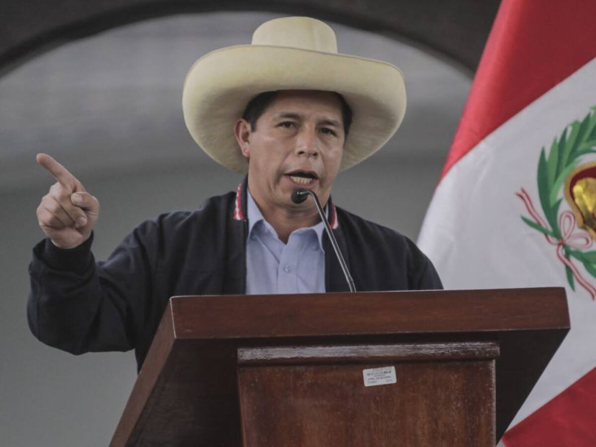 Perú celebra su fiesta patria, con un presidente investigado