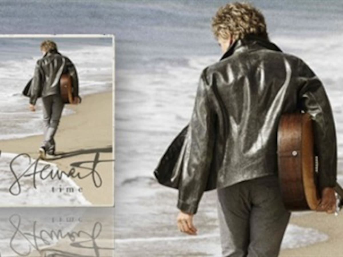 Rod Stewart vuelve tras 34 años al número uno en el Reino Unido