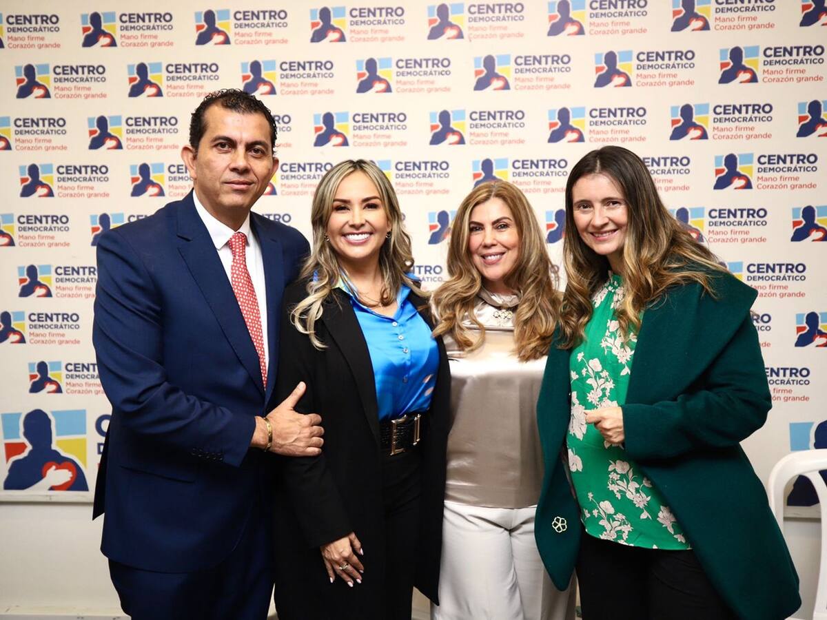 El Centro Democrático entregó el aval a Johana Aranda para la Alcaldía de Ibagué