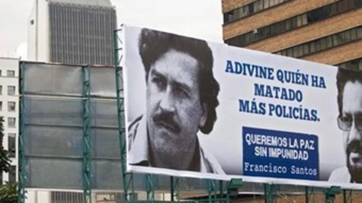 Francisco Santos asistió a audiencia en Consejo Electoral para defender sus vallas