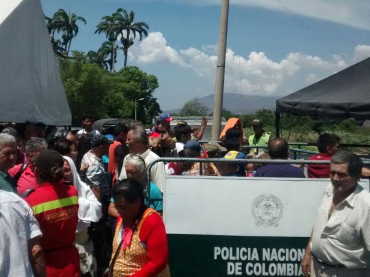Vuelve y juega la crisis en la frontera