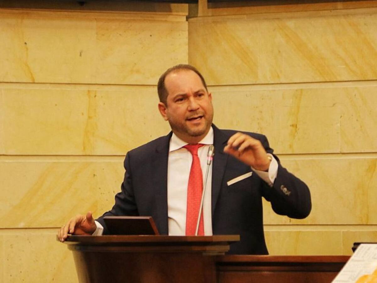 Partido Liberal postula a Lidio García como candidato único a la Presidencia del Senado