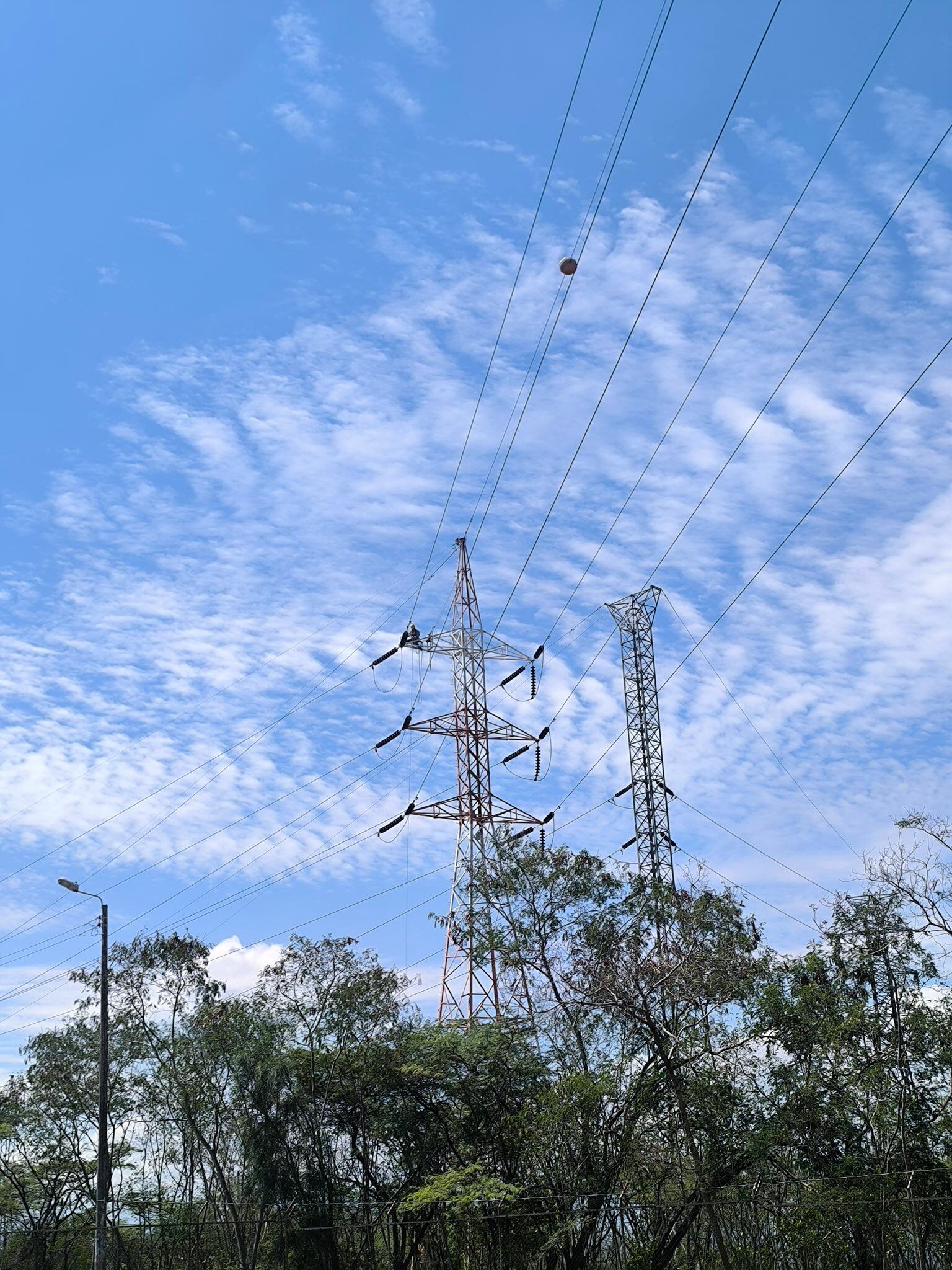 CENS restableció el servicio de energía en Tibú, Puerto Santander y zonas rurales de Cúcuta. Foto: CENS.
